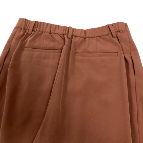 ユニクロ（UNIQLO） ドレープワイドクロップドパンツ 無地 タック 221
