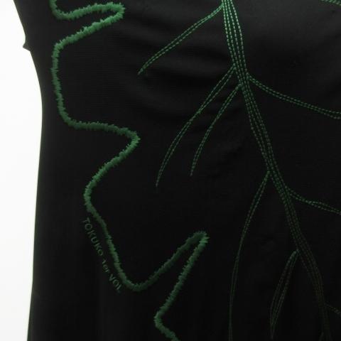【TOKUKO 1er VOL】 刺繍ワンピース 黒 長袖 フリル付き TOKUKO 1er VOL】 刺繍ワンピース 黒 長袖 フリル付き
