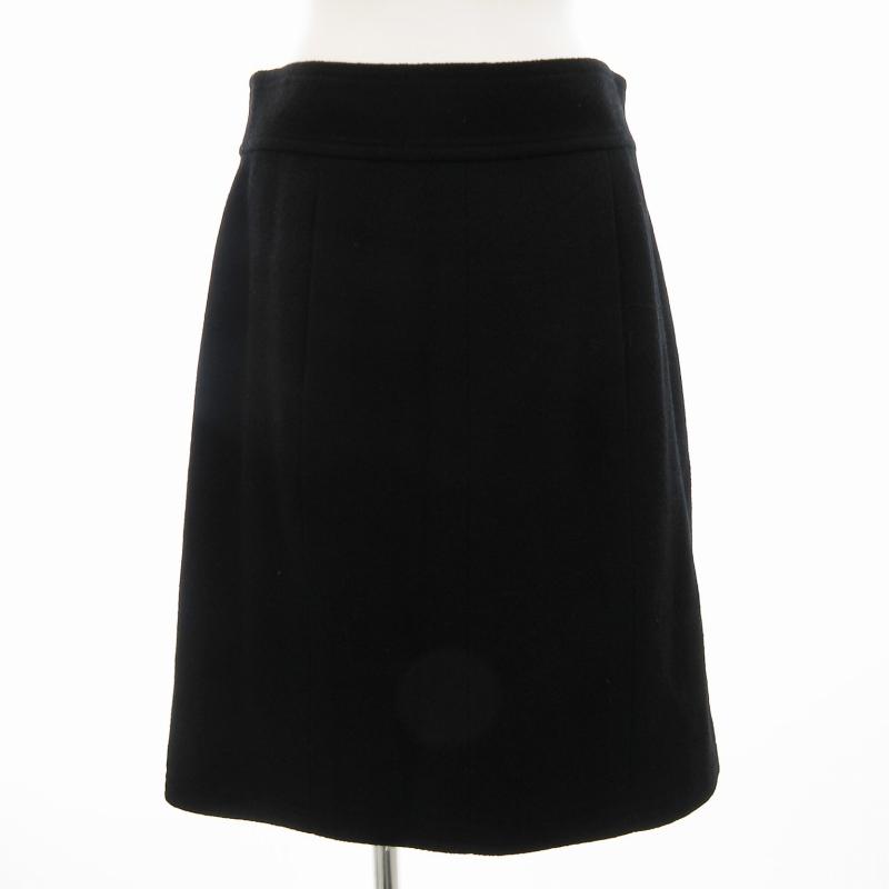 美品 シャネル 黒 36サイズ フリル タイトスカート ひざ丈 ココマーク 美品 シャネル 黒 36サイズ フリル タイトスカート ひざ丈 ココマーク