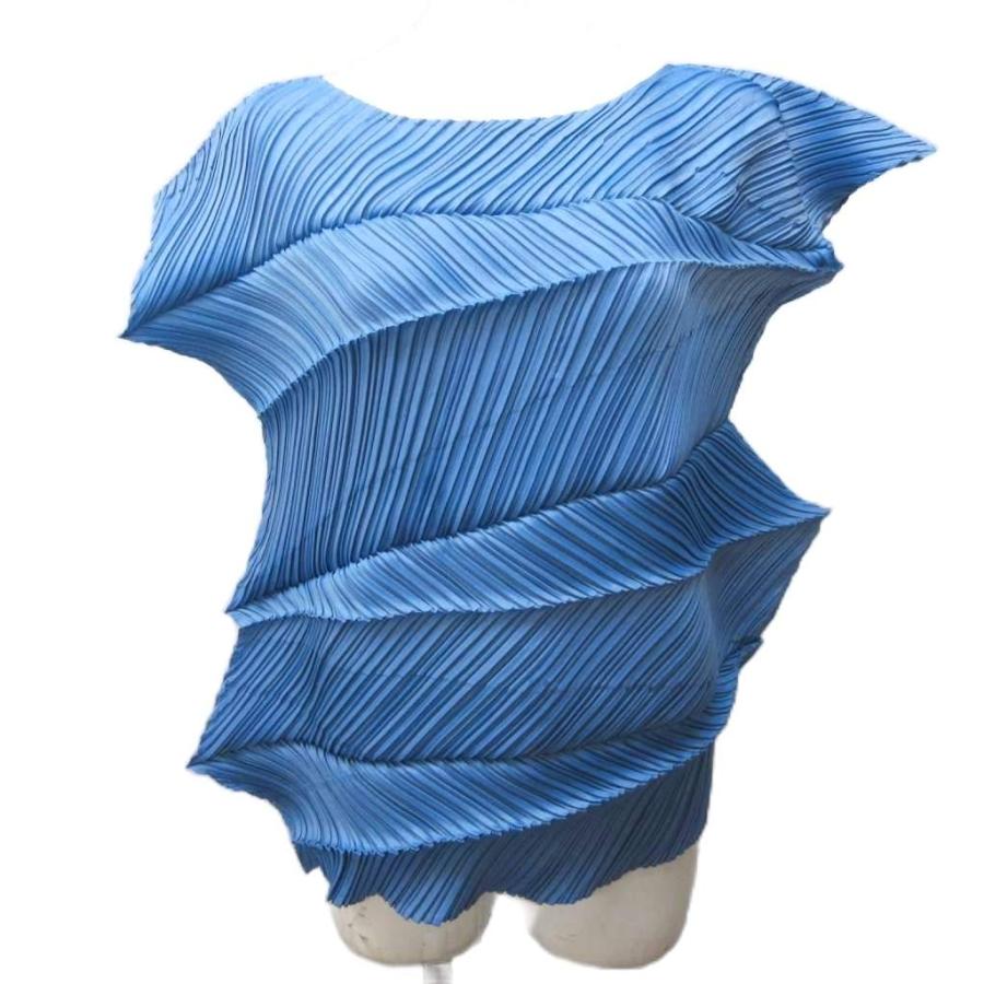 ISSEY MIYAKE（イッセイミヤケ） プリーツ加工 カットソー 変形 