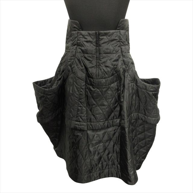 【中古】美品 16aw コムデギャルソン COMME des GARCONS キルティング 変形デザイン スカート フレア 中綿 美品 16aw コムデギャルソン COMME des GARCONS キルティング 変形