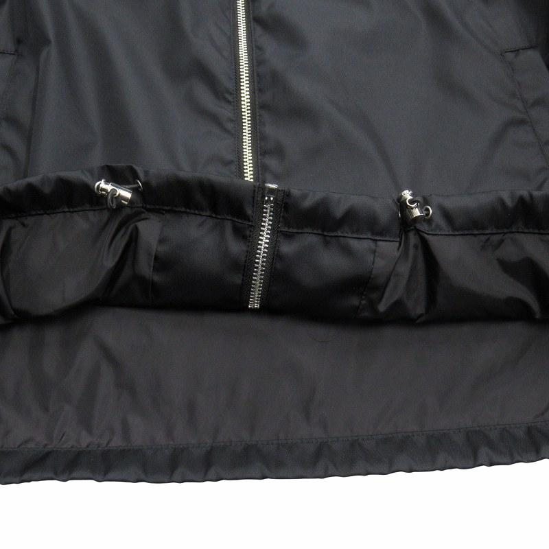 PRADA（プラダ） 未使用品 21aw トライアングルポーチ付 Re-Nylon