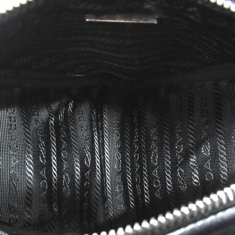 PRADA（プラダ） 良品 トライアングル レザー ショルダーバッグ