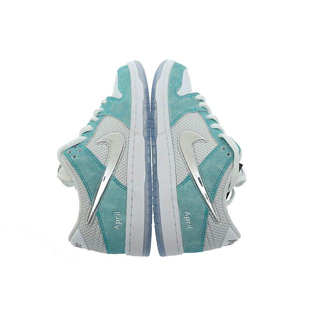 NIKE ナイキ エスビー SB DUNK LOW PRO QS APRIL SKATEBOARDS NIKE ナイキ エスビー SB DUNK LOW PRO QS APRIL SKATEBOARDS