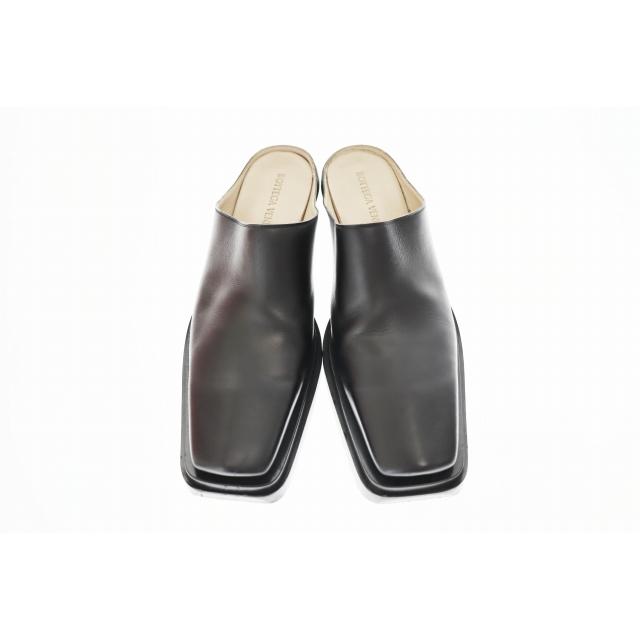 BOTTEGA VENETA（ボッテガ・ヴェネタ） スクエアトゥ レザー ミュール 