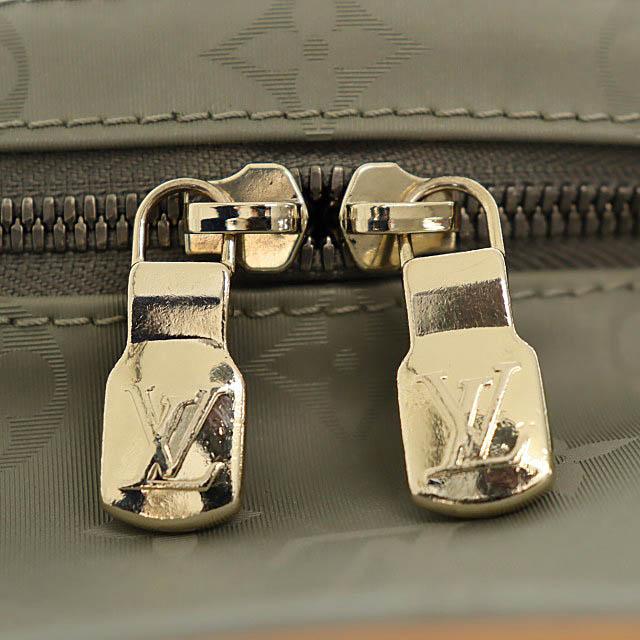 LOUIS VUITTON（ルイ・ヴィトン） モノグラム チタニウム バックパック