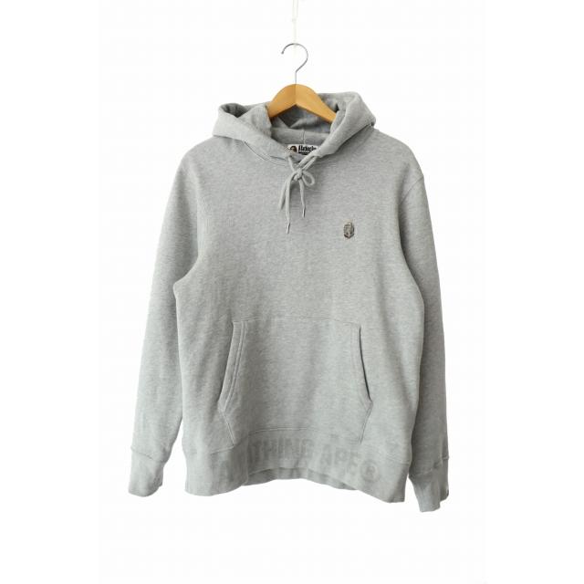 A BATHING APE（アベイシングエイプ） ロゴプレート プルオーバー