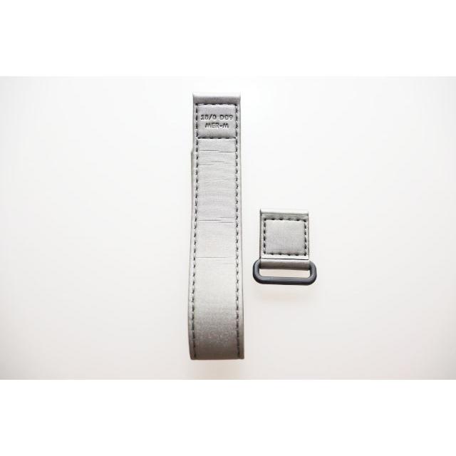 オメガ OMEGA × SWATCH MISSION TO MERCURY SO33A100 ミッション トゥ マーキュリー スピードマスター ムーンスウォッチ クロノグラフ 腕の画像