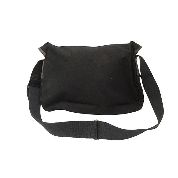 Brady ARIEL TROUT LARGE ブラック