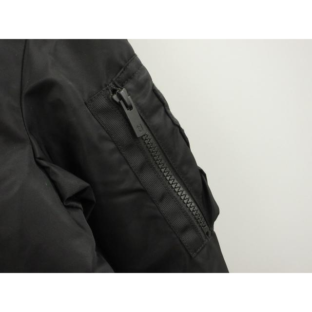 ユニクロ（UNIQLO） +J ハイブリッドダウンオーバーサイズMA-1ブルゾン