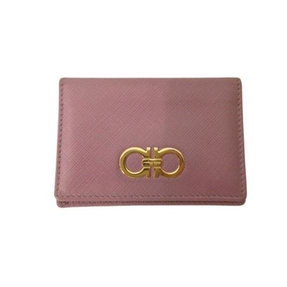 未使用Salvatore Ferragamoレザーカードケース　名刺入れ　ピンク FERRAGAMO（フェラガモ） サルヴァトーレフェラガモ Salvatore