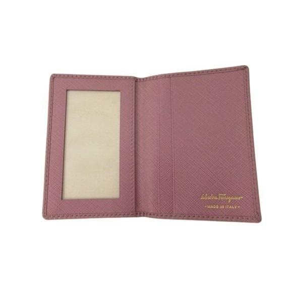 未使用Salvatore Ferragamoレザーカードケース　名刺入れ　ピンク FERRAGAMO（フェラガモ） サルヴァトーレフェラガモ Salvatore