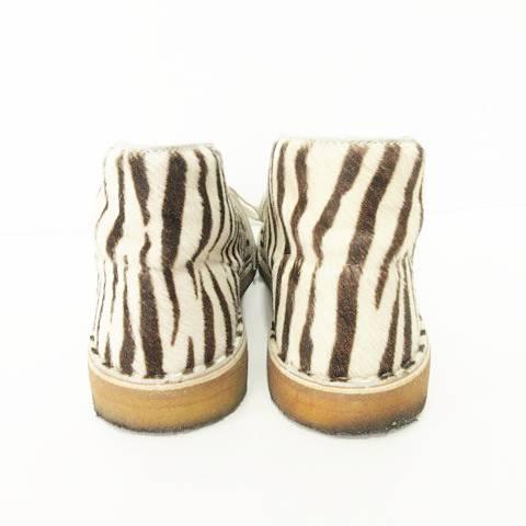 月末最終価格 超美品 Clarks×ZARA ハラコ モカシンブーツ 26.5 月末最終価格 超美品 Clarks×ZARA ハラコ モカシンブーツ 26.5 【公式