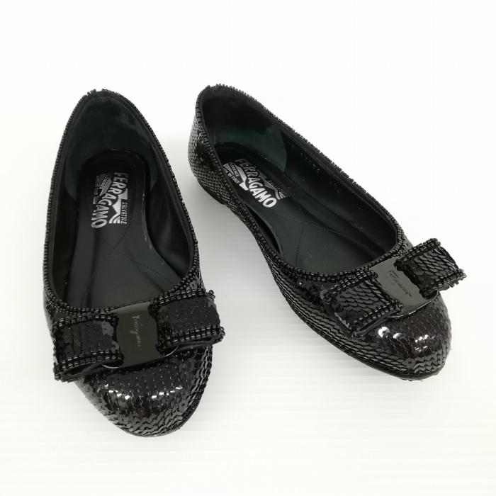 サルヴァトーレフェラガモ Salvatore Ferragamo スパンコール ビジュー 