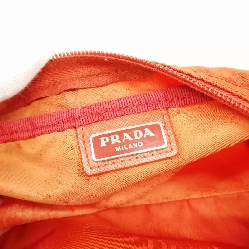 PRADA（プラダ） 三角プレート ナイロン ポーチ 小物入れ 化粧ポーチ 