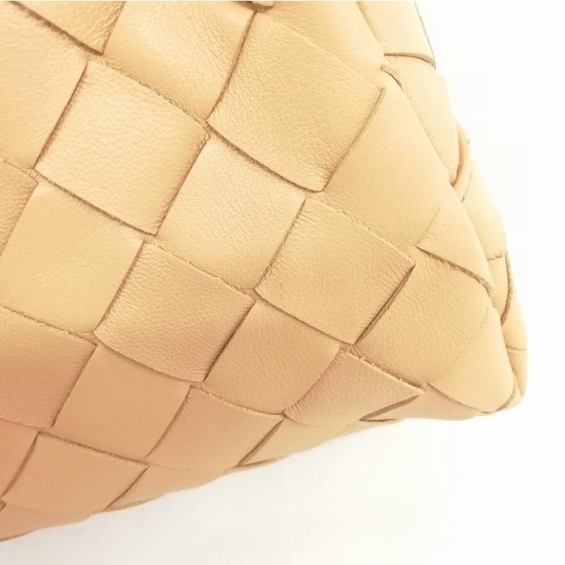 BOTTEGA VENETA（ボッテガ・ヴェネタ） イントレチャート ポーチ