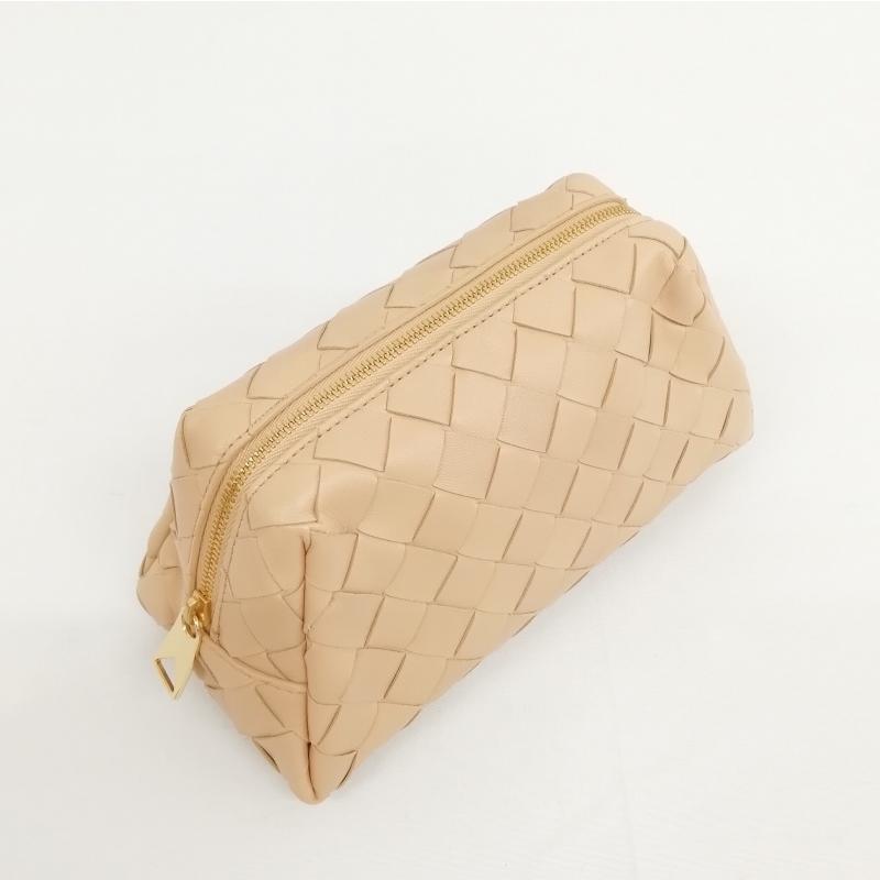【美品】 ボッテガヴェネタ イントレチャート コスメ ポーチ マルチカラー BOTTEGA VENETA（ボッテガ・ヴェネタ） イントレチャート ポーチ