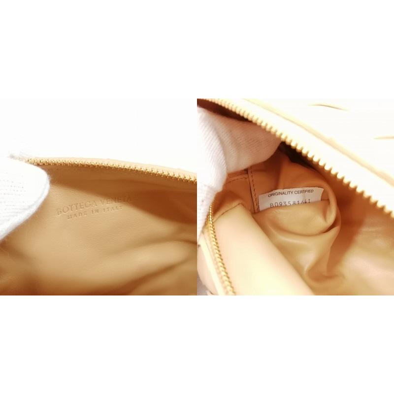 BOTTEGA VENETA（ボッテガ・ヴェネタ） イントレチャート ポーチ