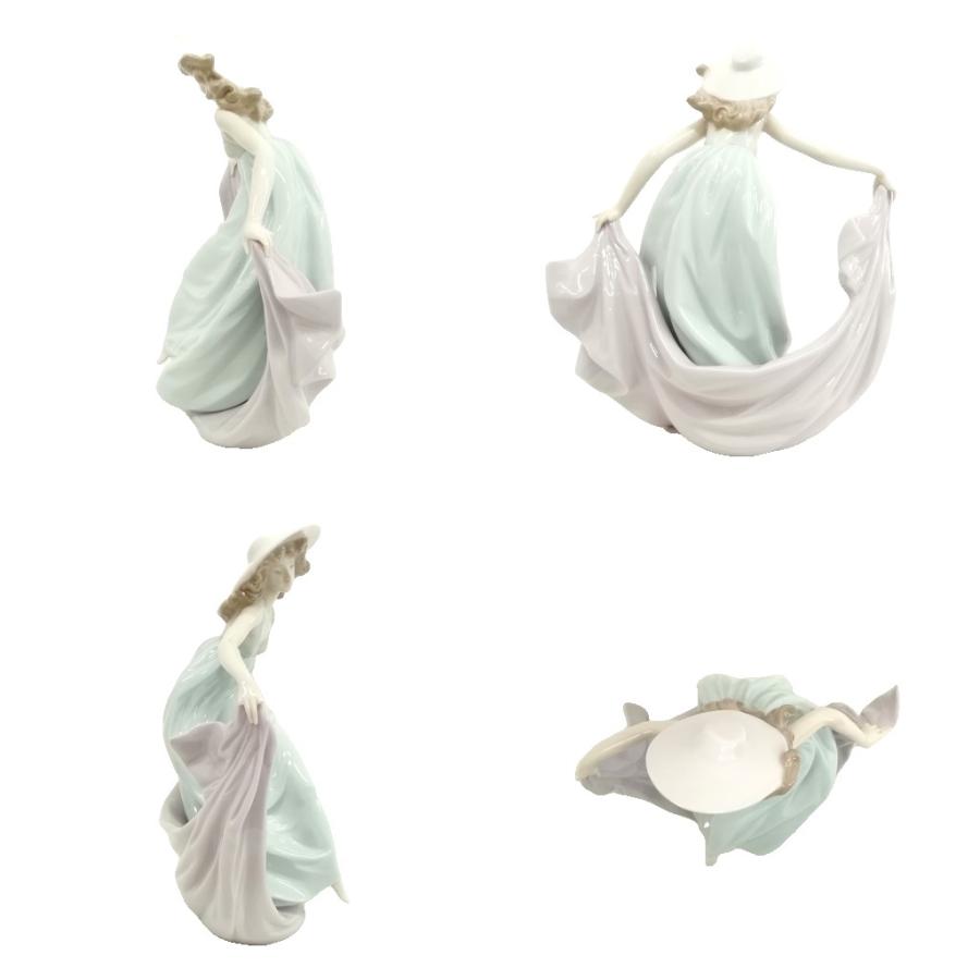 リヤドロ　5月の舞踏 リヤドロ LLADRO 5月の舞踏 May Dance 5662 フィギュリン 陶器人形