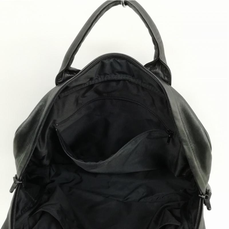 プリーツプリーズ イッセイミヤケ 斜め掛けショルダーバッグ ロゴ入り 黒 プリーツプリーズ イッセイミヤケ ワンショルダーバッグ