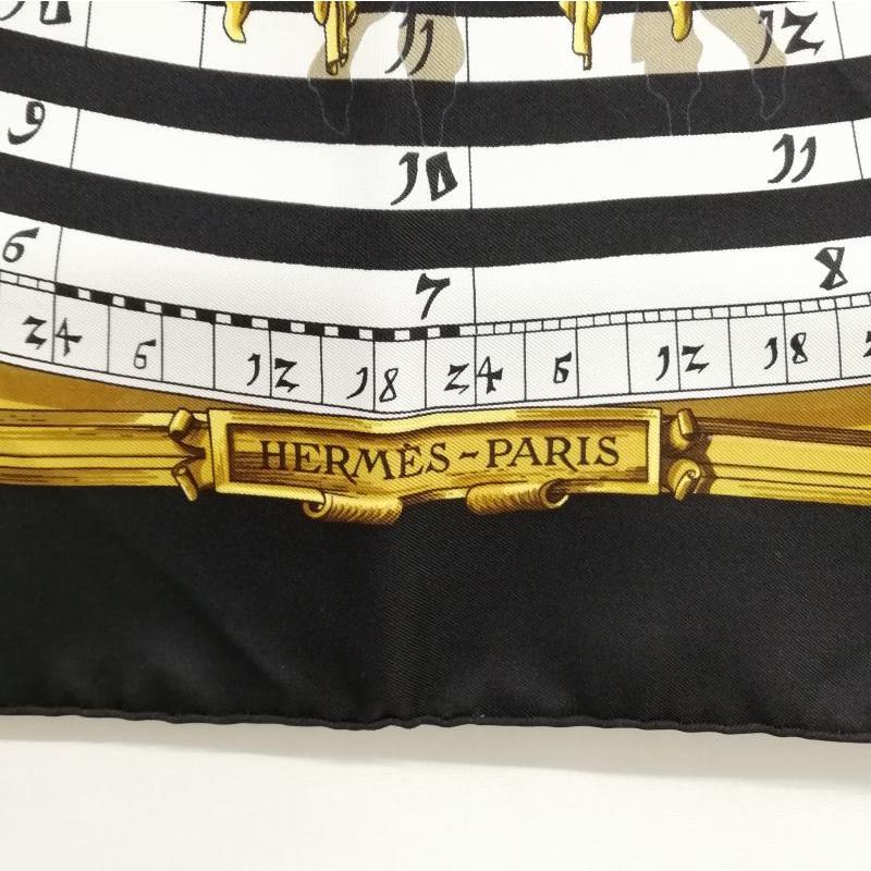 エルメス HERMES　カレ90　占星術　DIES ET HORE スカーフ HERMES エルメス カレ90 占星術 DIES ET HORE スカーフ ゴールド