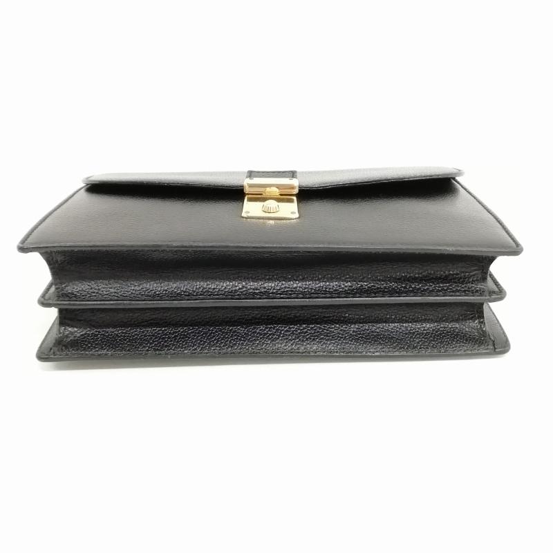 GUCCI グッチ レザー クラッチバッグ 鍵付き GUCCI（グッチ） レザー セカンドバッグ クラッチバッグ 鍵付き 持ち手
