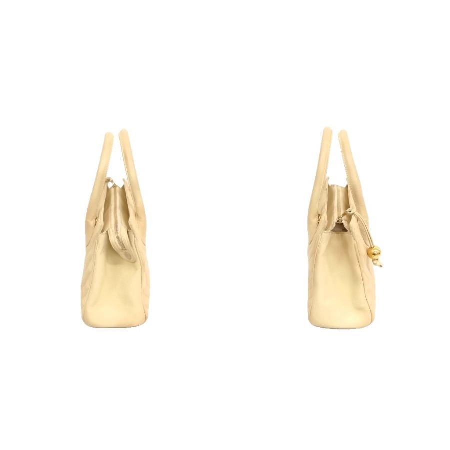 CHANEL（シャネル） キャビアスキン シェブロン Vステッチ