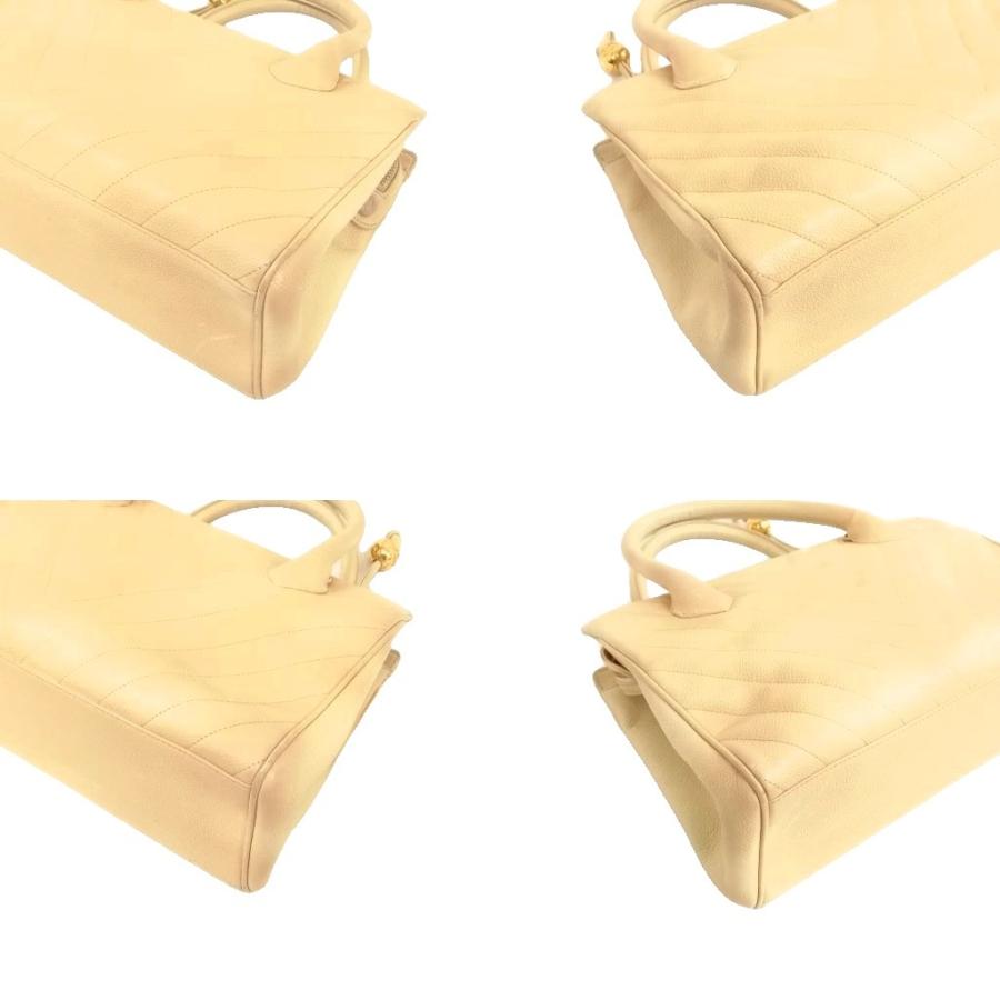 CHANEL（シャネル） キャビアスキン シェブロン Vステッチ