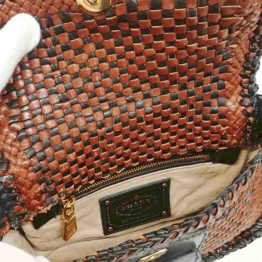 PRADA（プラダ） 編み込み マドラス ショルダーバッグ 三角プレート