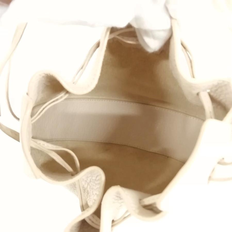 ザロウ THE ROW DRAWSTRING POUCH ドローストリング ポーチ レザー ショルダー バッグ エッグシェル レディース