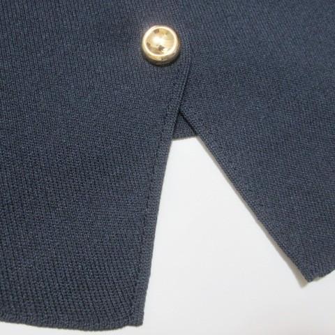 ZARA（ザラ） 美品 金ボタンニットベスト ジレ ハイゲージ Vネック 前