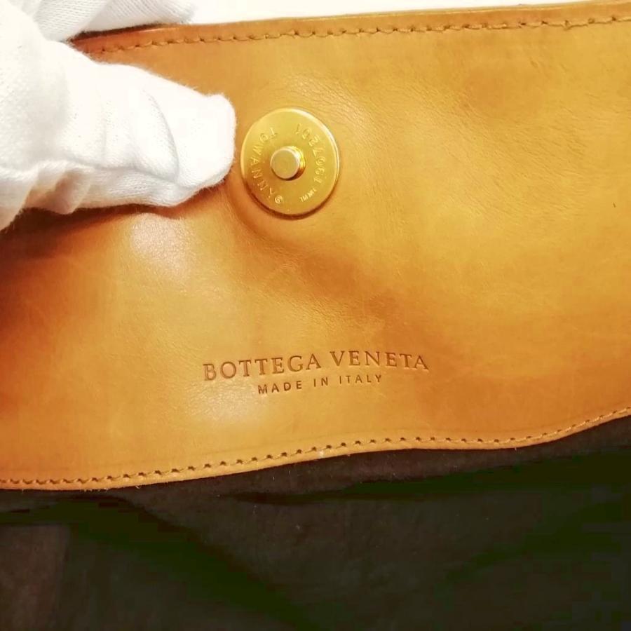 BOTTEGA VENETA（ボッテガ・ヴェネタ） イントレチャート ショルダー