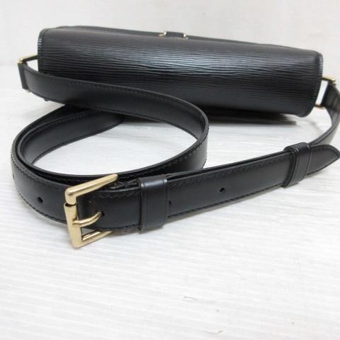 ルイヴィトン LOUIS VUITTON エピ サンクルー M52192 ショルダー バッグ ノワール 黒 斜め掛け レザー フラップ レディース