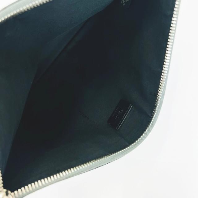 本店は FENDI フェンディ メンズ モンスター クラッチ グレー asakusa