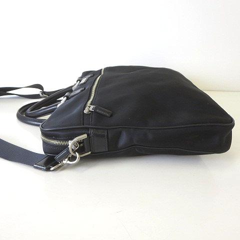 【美品】バーバリー　ビジネスバッグ　2層　ナイロン　2way ロゴプレート　金具 BURBERRY（バーバリー） バッグ 2Way ビジネス バッグ ブリーフケース