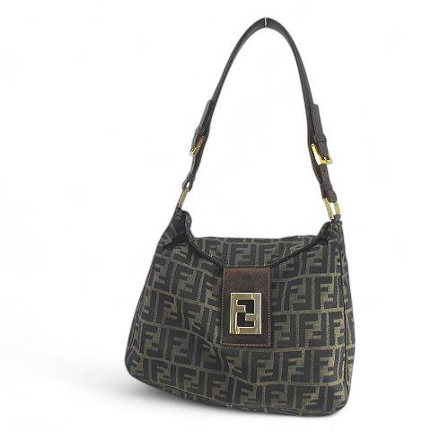 FENDI（フェンディ） ショルダーバッグ ズッカ柄 ゴールド金具 