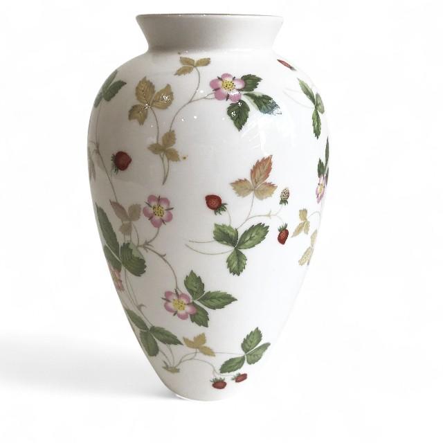 ウェッジウッド WEDGWOOD 陶器 花瓶 フラワーベース 花柄 イングランド