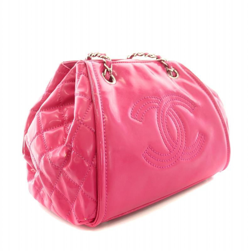 CHANEL（シャネル） 14番台 フクシアピンクパテントスモールロゴ
