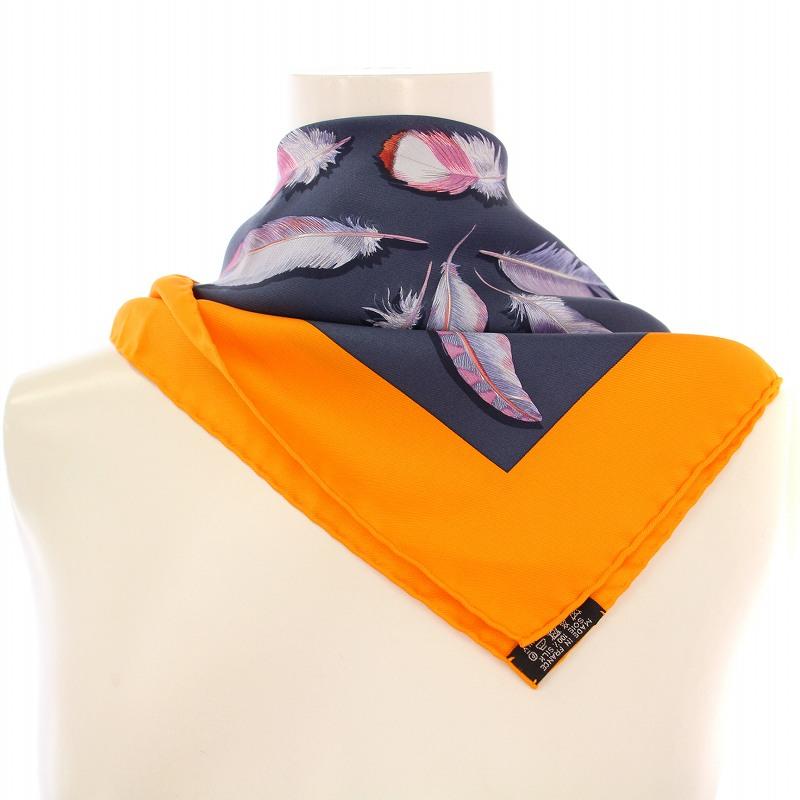 HERMES（エルメス） カレ90 PLUMES スカーフ 大判 シルク 羽 ロゴ 総柄