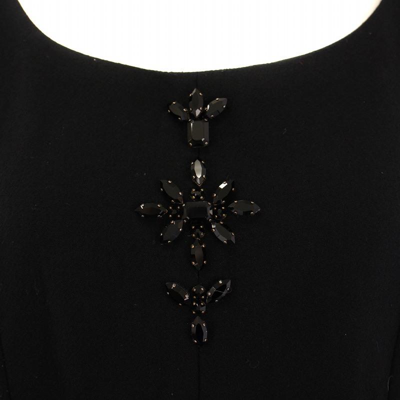 【美品】Rene 膝丈フレアワンピース ベージュ ロゴプレート 38 レディース 【美品】Rene 膝丈フレアワンピース ベージュ ロゴプレート 38