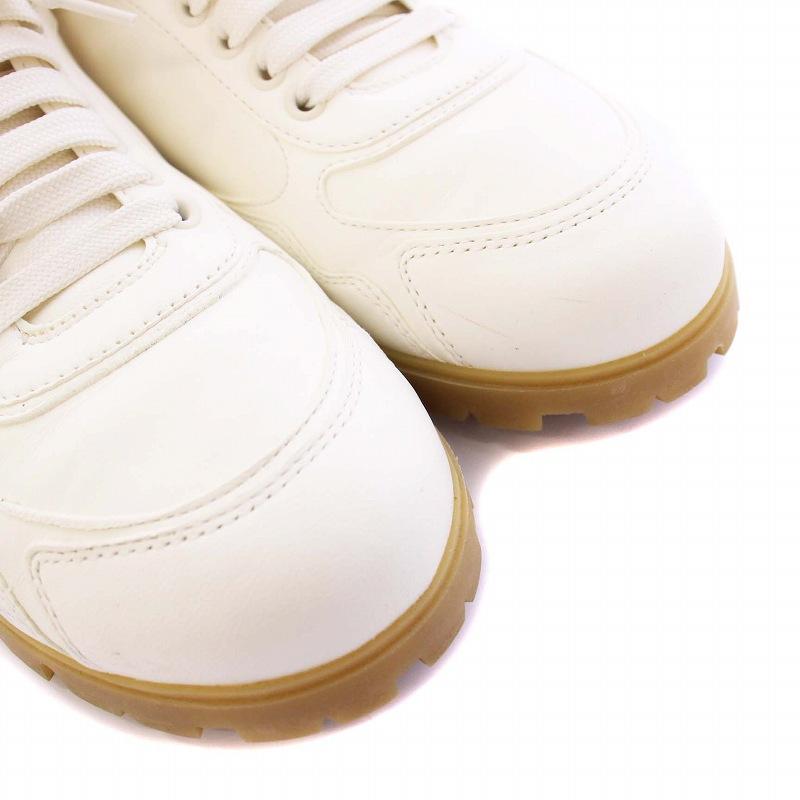 PRADA（プラダ） ロートップスニーカー レザー 三角プレート 39