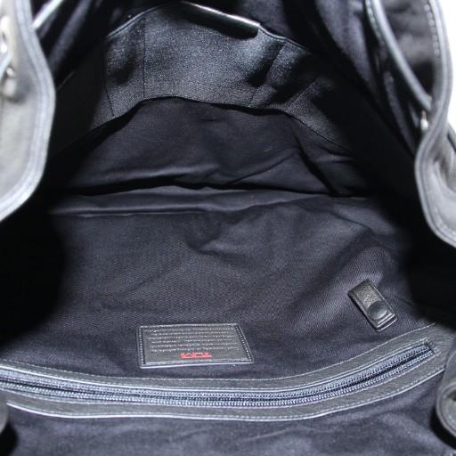 【中古】トゥミ TUMI リュックサック デイパック オールレザー ロゴチャーム ワンカラー 黒 ブラック /BB メンズ TUMI（トゥミ） リュックサック デイパック オールレザー ロゴチャーム