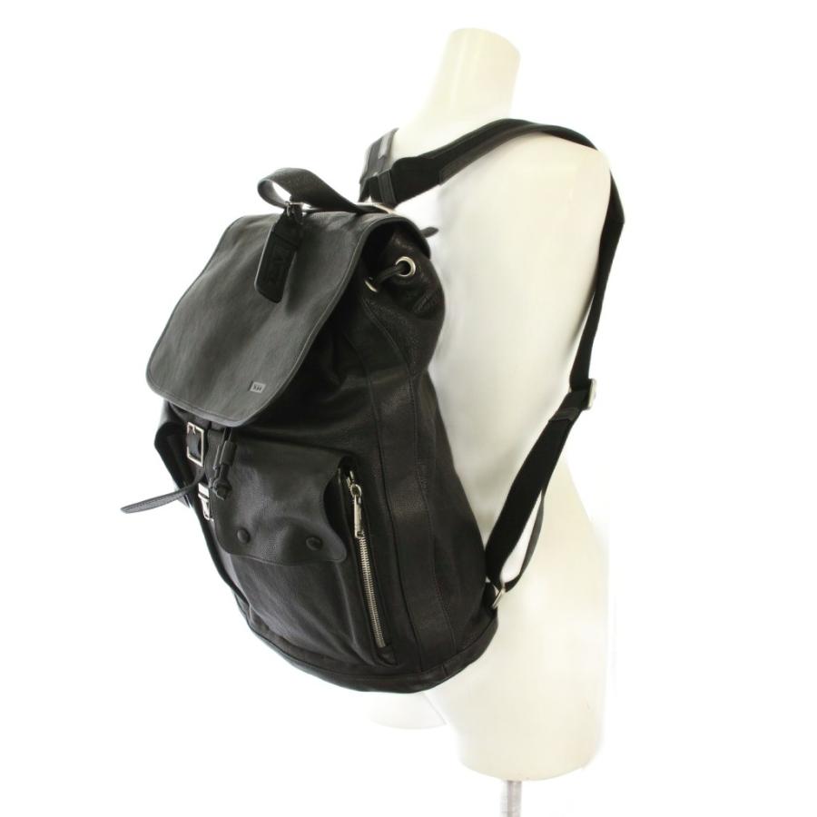 【中古】トゥミ TUMI リュックサック デイパック オールレザー ロゴチャーム ワンカラー 黒 ブラック /BB メンズ TUMI（トゥミ） リュックサック デイパック オールレザー ロゴチャーム