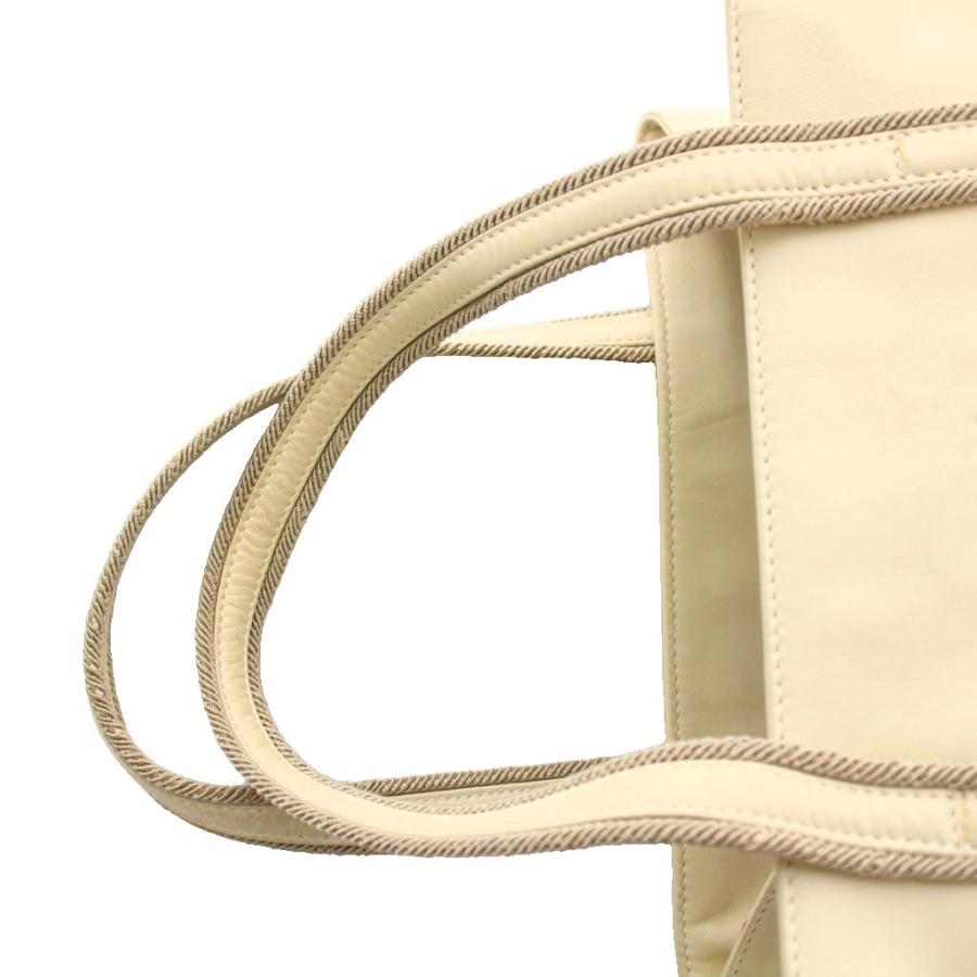 PRADA（プラダ） トートバッグ レザー ハンドバッグ アイボリー