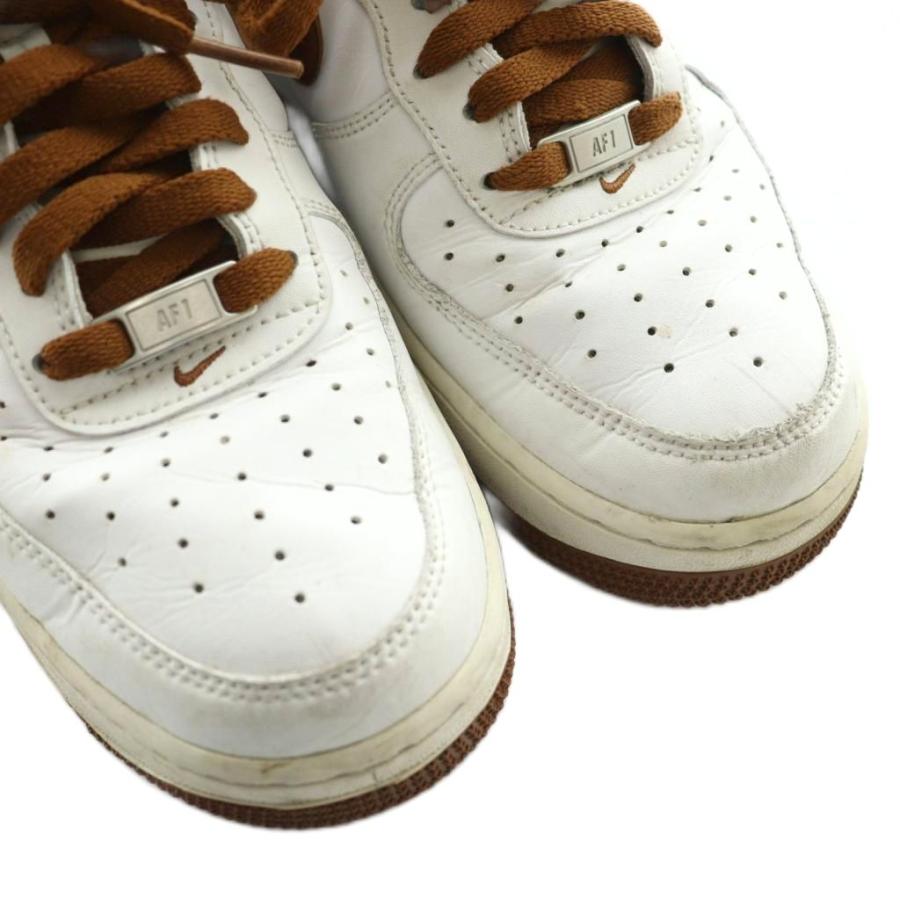 Nike ブラウン ホワイト スニーカー Nike ブラウン ホワイト スニーカー - メルカリ