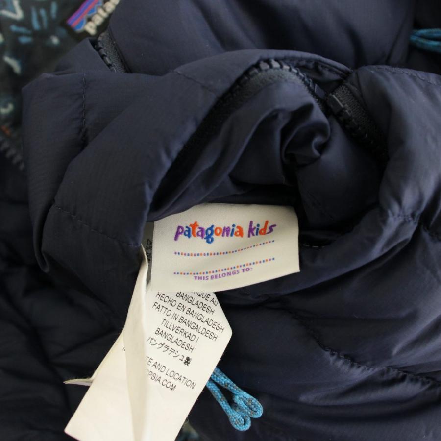 パタゴニア Patagonia 子ども服 ダウンジャケット リバーシブル 4T 紺