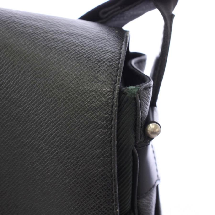 LOUIS VUITTON（ルイ・ヴィトン） タイガ ヴィクトール ショルダー