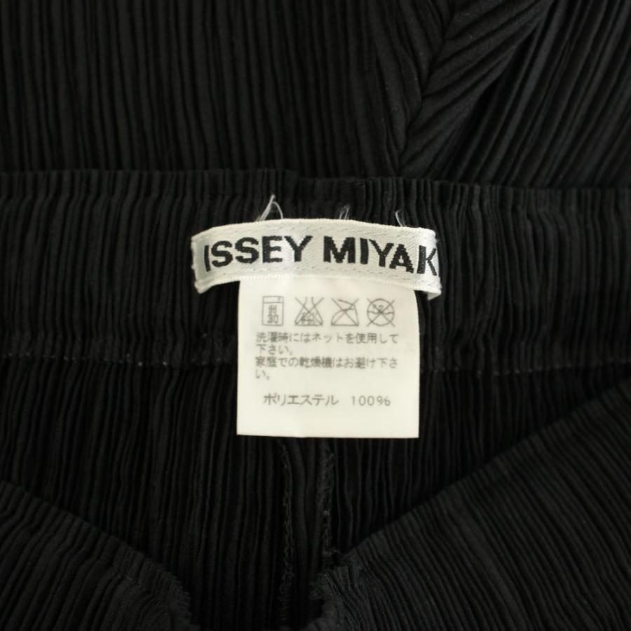 ISSEY MIYAKE（イッセイミヤケ） プリーツパンツ イージーパンツ