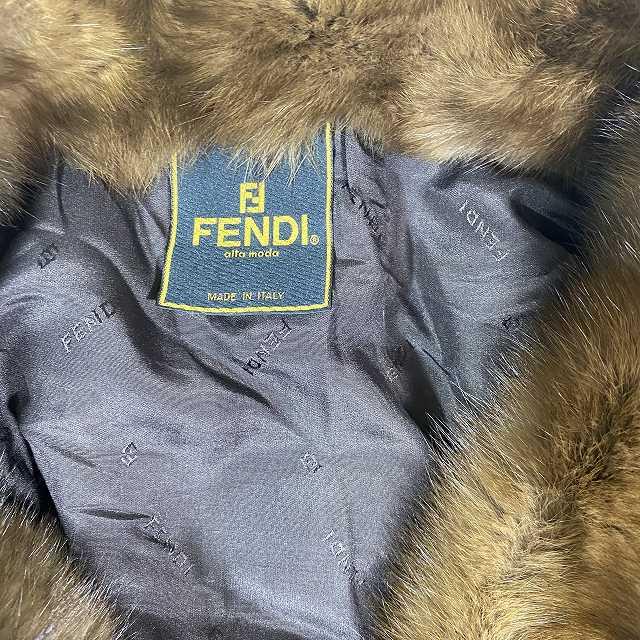 FENDI 毛皮ショートコート美品で柔らかで暖かい！ - メルカリ｜毛皮 