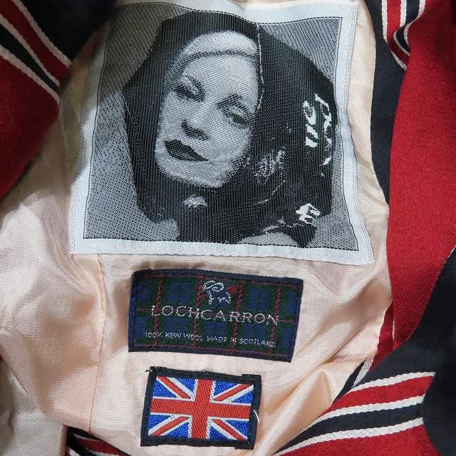 ヴィヴィアン・ウエストウッドベージュ チェスターコート 肩幅40cm